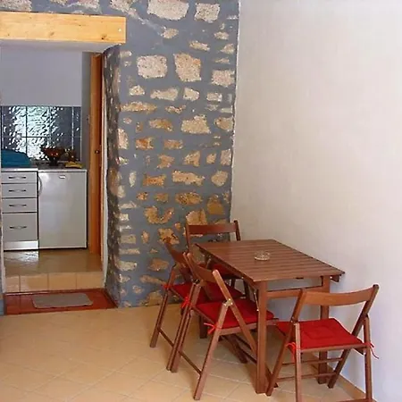 Apartment In Einem Dalmatischen Haus In Novigrad-dalmatien Neben Zadar *