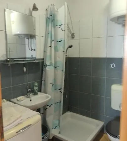 Apartment In Einem Dalmatischen Haus In Novigrad-dalmatien Neben Zadar, Mit Klimaanlage Ac